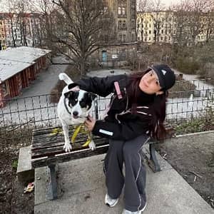 Sitter Profile Image: Betina V.