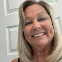 Sitter Profile Image: Julie P.