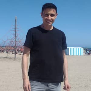 Sitter Profile Image: Giovanni R.