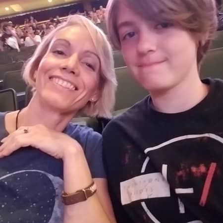 Sitter Profile Image: Traci S.