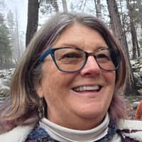 Sitter Profile Image: Laura L.