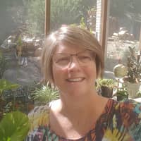 Sitter Profile Image: Laura L.