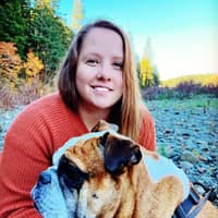 Sitter Profile Image: Bethlyn C.