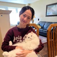 Sitter Profile Image: YeeJing Z.