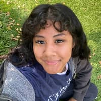 Sitter Profile Image: Lybbie N.