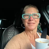 Sitter Profile Image: Wendy F.