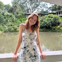 Sitter Profile Image: Sarah S.