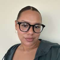 Sitter Profile Image: Valarie C.