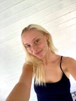 Sitter Profile Image: Jenny L.