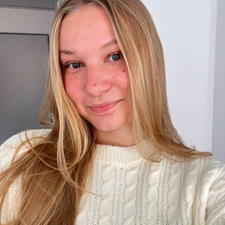 Sitter Profile Image: Magdalena G.