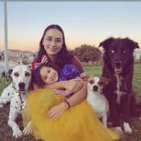 Sitter Profile Image: Daniela B.