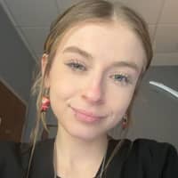 Sitter Profile Image: skylar l.