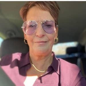 Sitter Profile Image: Cindy R.