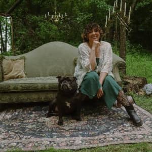 Sitter Profile Image: Ariel T.