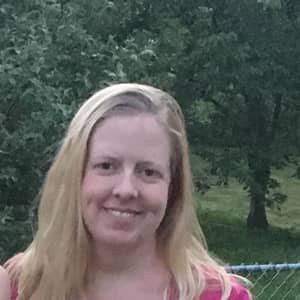 Sitter Profile Image: Tina L.