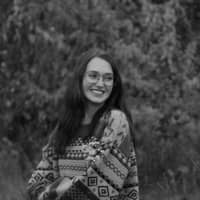 Sitter Profile Image: lillian f.