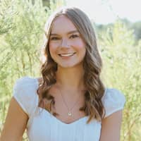 Sitter Profile Image: Makenzie W.