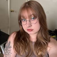 Sitter Profile Image: Mackenzie D.