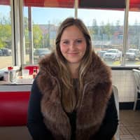 Sitter Profile Image: Madelyn H.