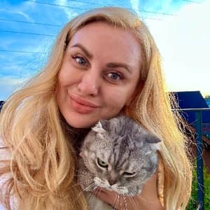 Sitter Profile Image: Olena L.