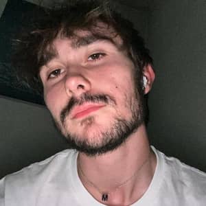 Sitter Profile Image: Alonso L.