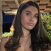 Sitter Profile Image: Rosie B.