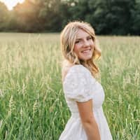 Sitter Profile Image: Lydia L.