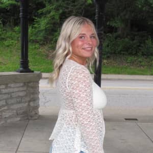 Sitter Profile Image: gabby b.