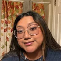 Sitter Profile Image: Nuvia V.