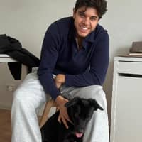 Sitterprofilbild: Nawfel J.