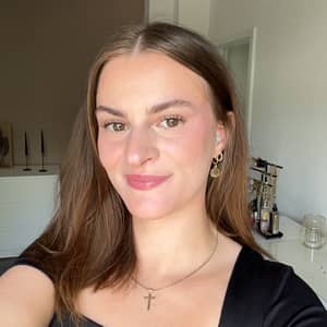 Sitter Profile Image: Mara Jolee D.