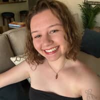 Sitter Profile Image: Leah J.