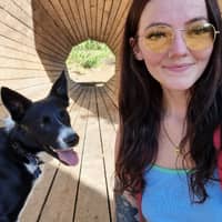 Sitter Profile Image: Laura T.