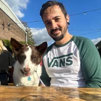 Sitter Profile Image: Eduardo d.