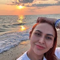 Sitter Profile Image: Ana V.