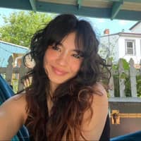 Sitter Profile Image: Isabella K.