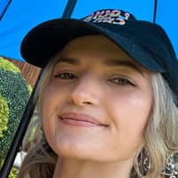 Sitter Profile Image: Paris E.