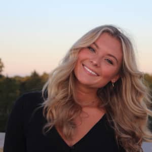 Sitter Profile Image: Chloe H.