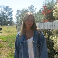 Sitter Profile Image: Kira M.