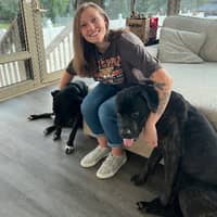 Sitter Profile Image: Rebecca L.