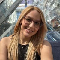 Sitter Profile Image: Yadelie R.