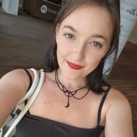 Sitter Profile Image: Caitlyn L.