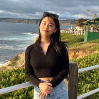 Sitter Profile Image: Angela Q.