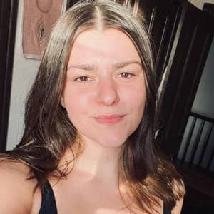 Sitter Profile Image: Shannon R.