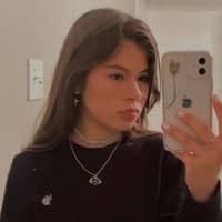 Sitter Profile Image: Maria P.