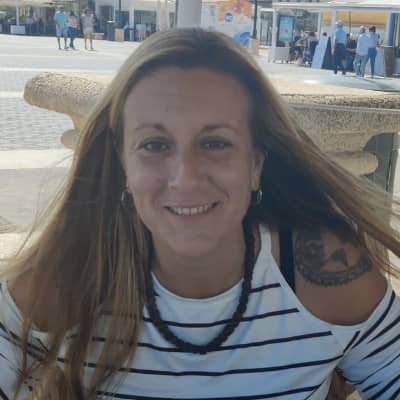 Foto de perfil del cuidador: clara r.