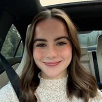 Sitter Profile Image: Nikki B.