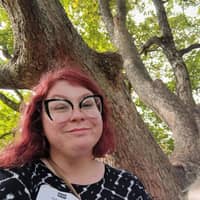 Sitter Profile Image: Pauline Q.