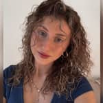 Sitter Profile Image: Célia C.