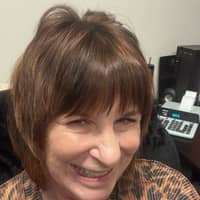 Sitter Profile Image: Julie T.